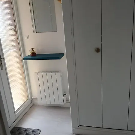 Calme, Apartment *